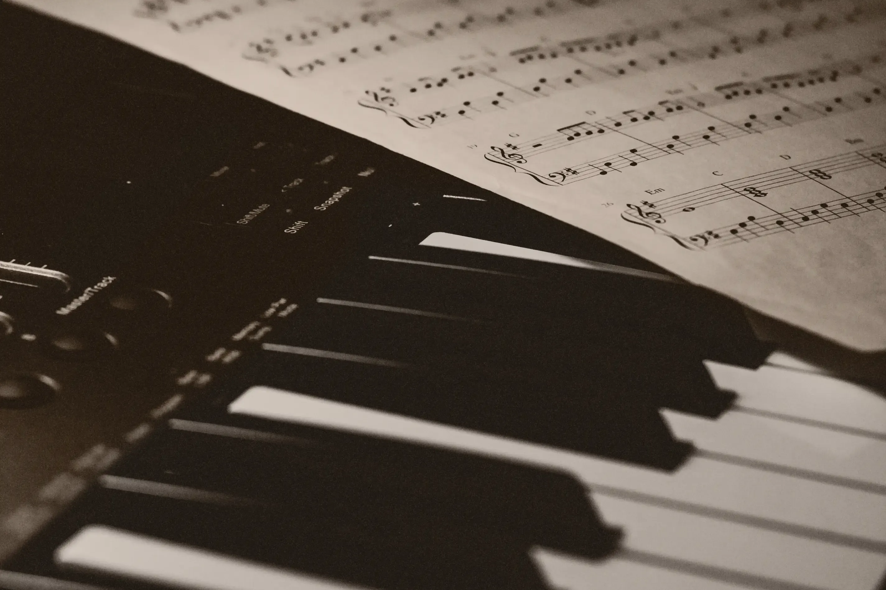 Teaching music theory through digital composition, image size:2848x1898